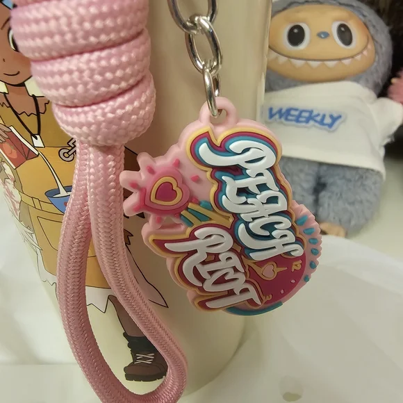 POP MART PEACH RIOT RUSH HOUR STRAW CUP - Picture 3 of 9